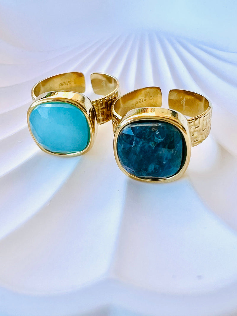 Bagues en pierres naturelles bleues